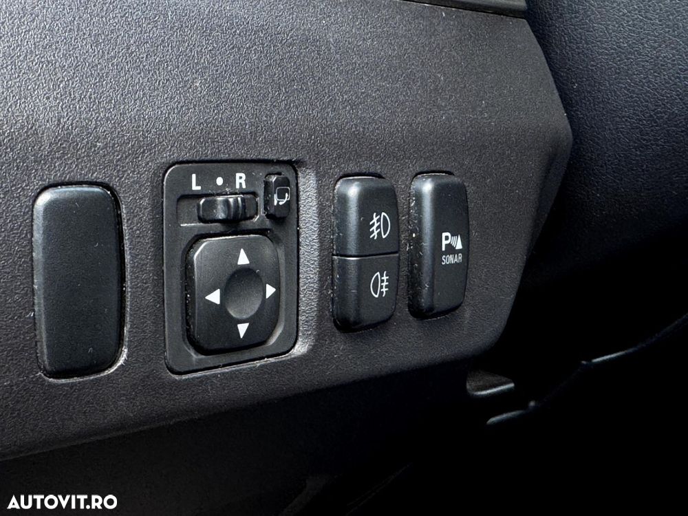 Mitsubishi Pajero - 18