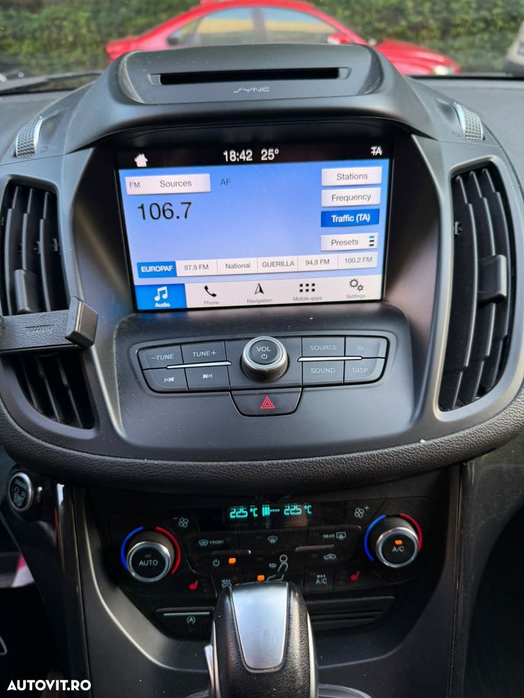 Ford Kuga 2.0 TDCi 4WD Powershift Titanium - 13
