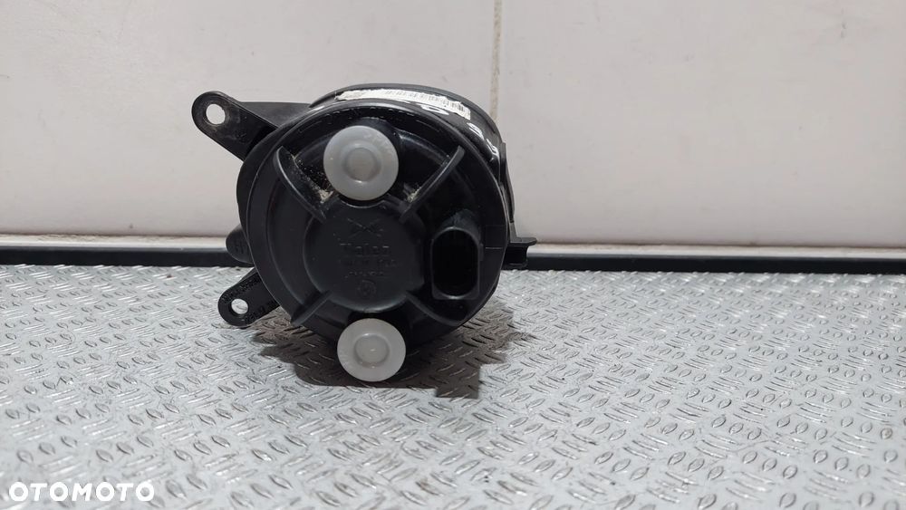 HALOGEN PRAWY PRZÓD AUDI A3 LIFT R1999 - 3