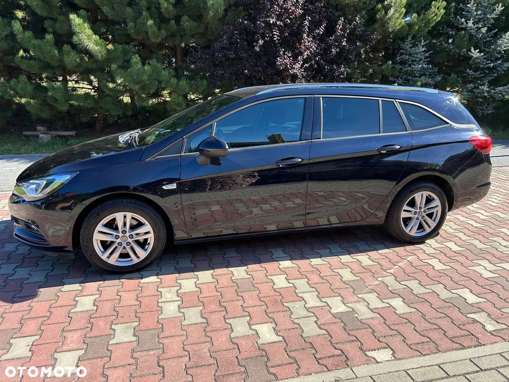 Opel Astra V 1.6 CDTI Dynamic S&S - 2