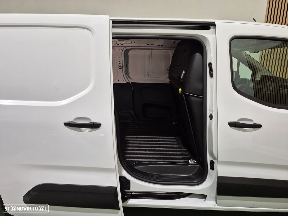 Peugeot Partner LONGA - 2023 - 100.000KM | GARANTIA | NAC - 3 LUG. - 7