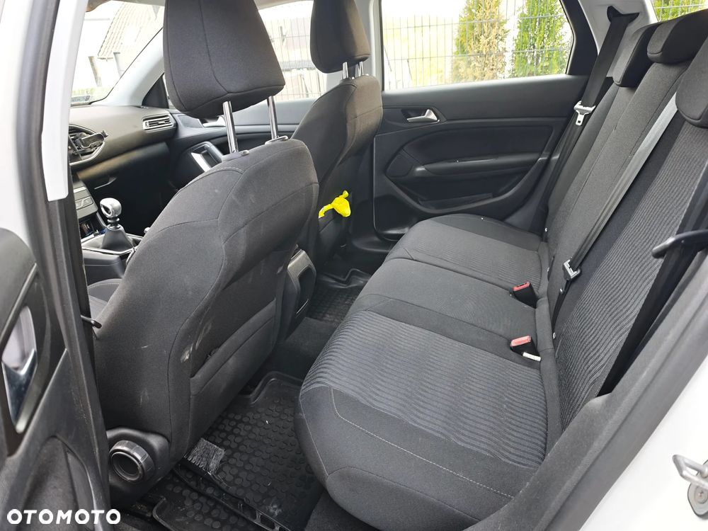 Peugeot 308 1.6 BlueHDi Business Line S&S - 16