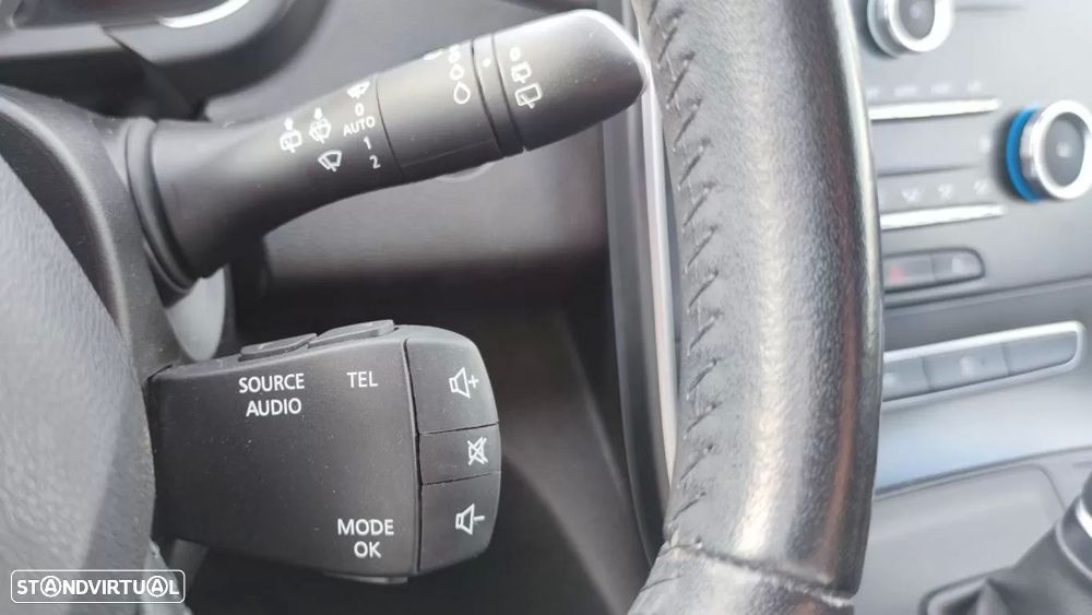 Renault Scénic 1.5 dCi Bose Edition EDC SS - 17