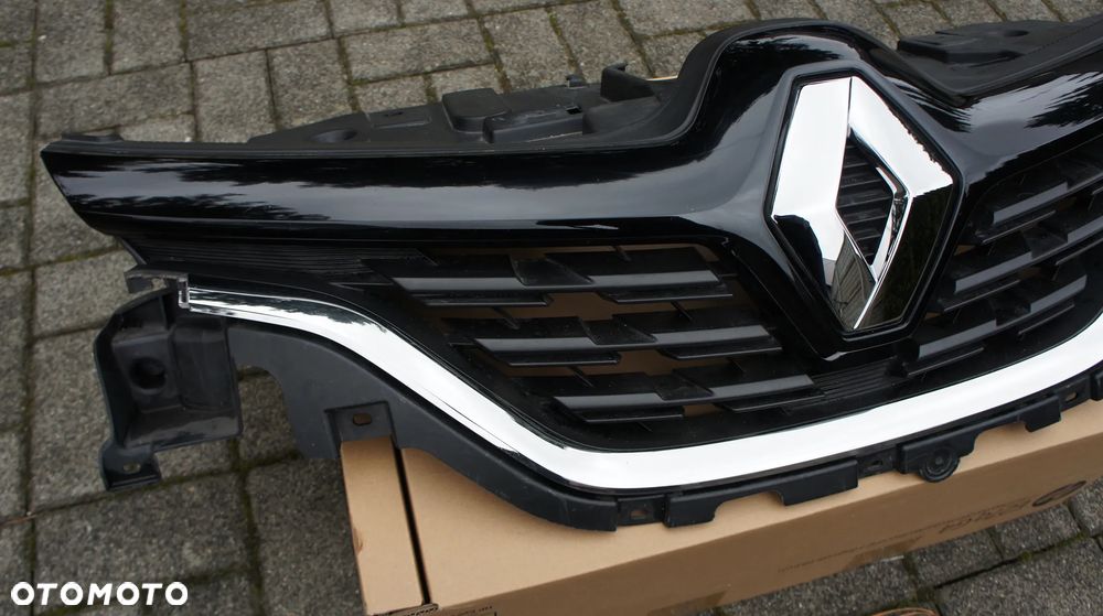 PRZEDNI ZDERZAK GRILL RENAULT CAPTUR II - 12