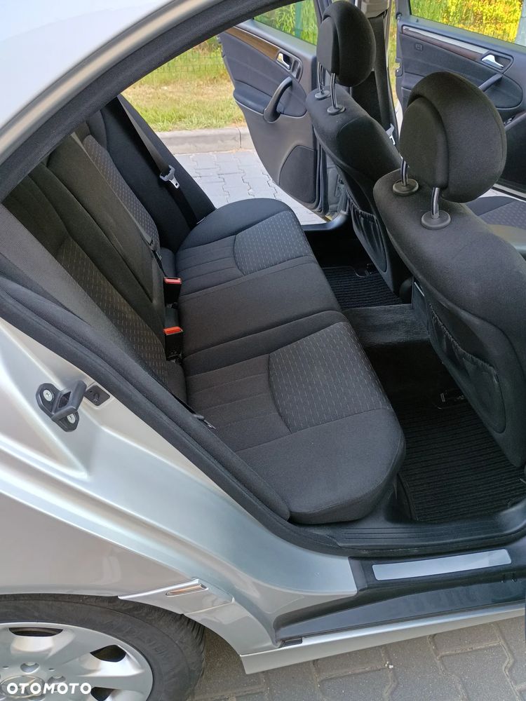 Mercedes-Benz Klasa C 180 Kompressor Automatik Elegance - 19