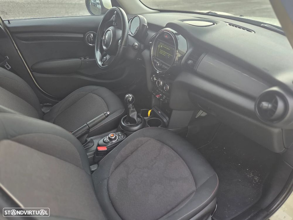 MINI 5 Portas Cooper D - 5