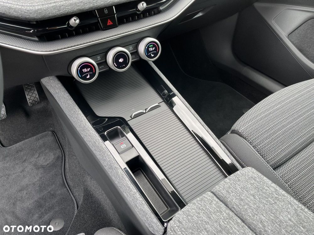 Skoda Superb 2.0 TDI SCR 4x4 Edition 130 DSG - 16
