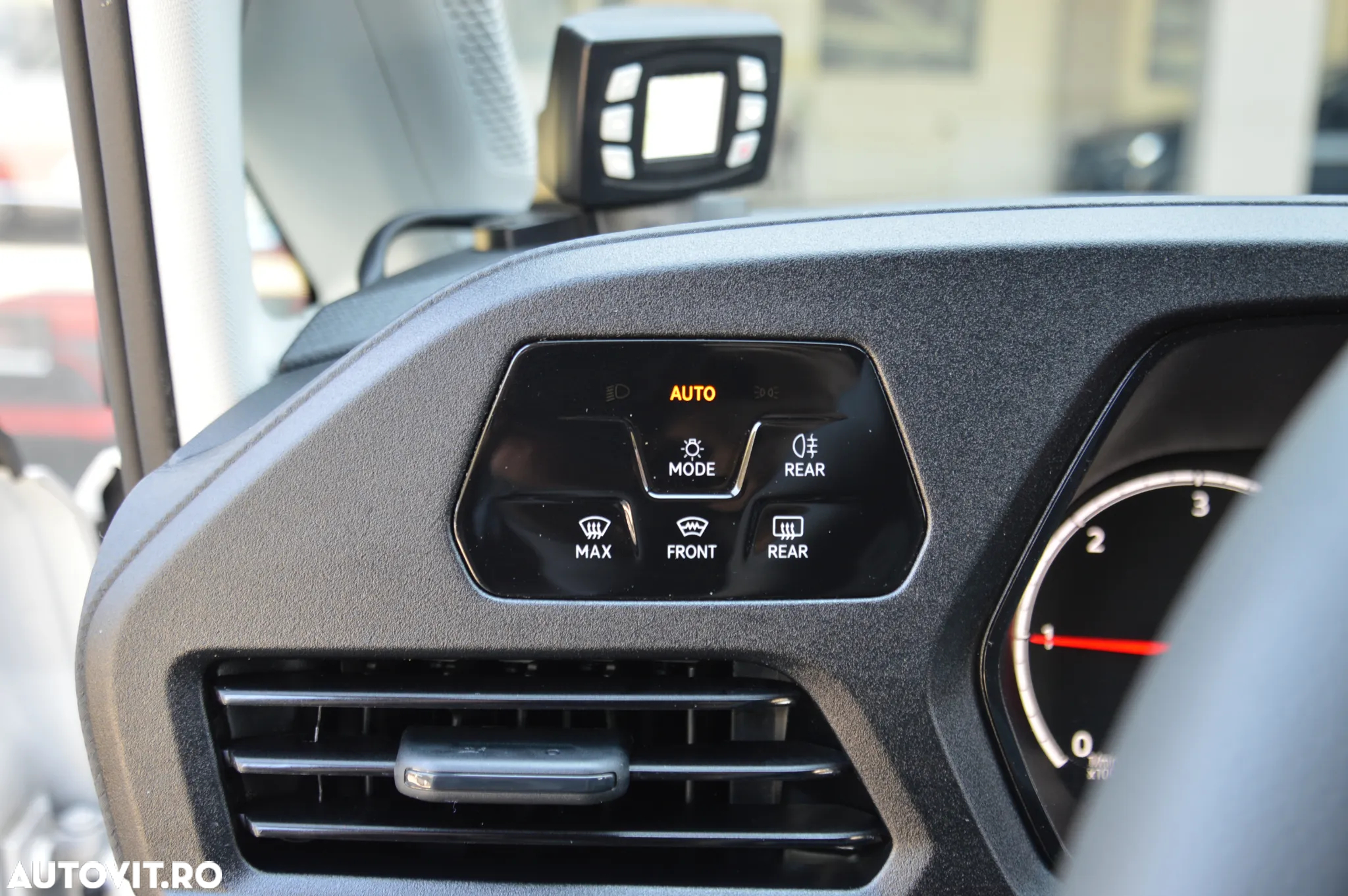 Volkswagen CADDY 2.0TDI FRIGORIFIC - 28