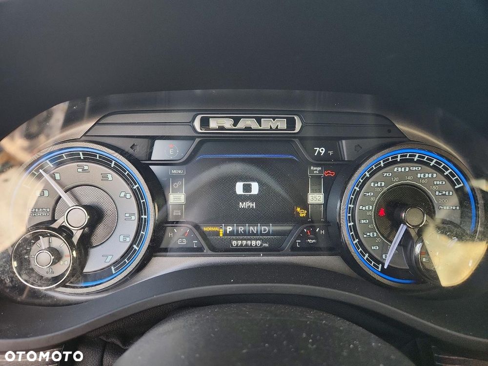 RAM 1500 - 10