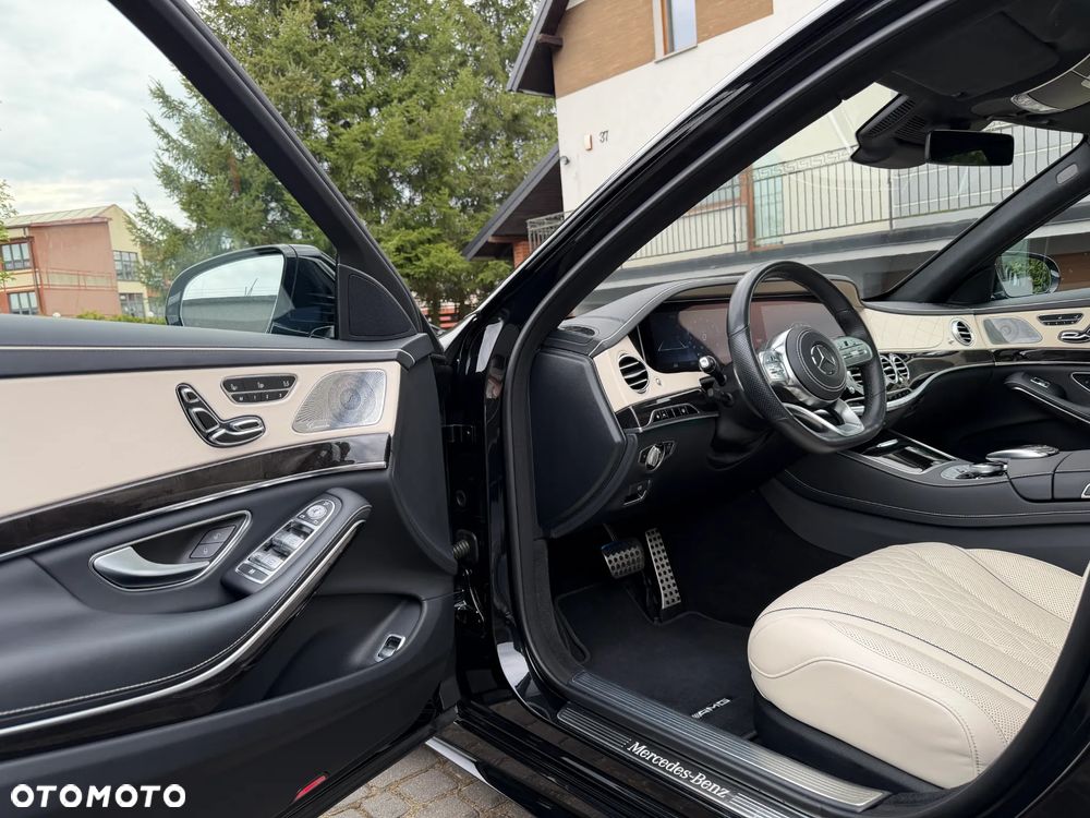 Mercedes-Benz Klasa S 560 4-Matic L 9G-TRONIC - 27