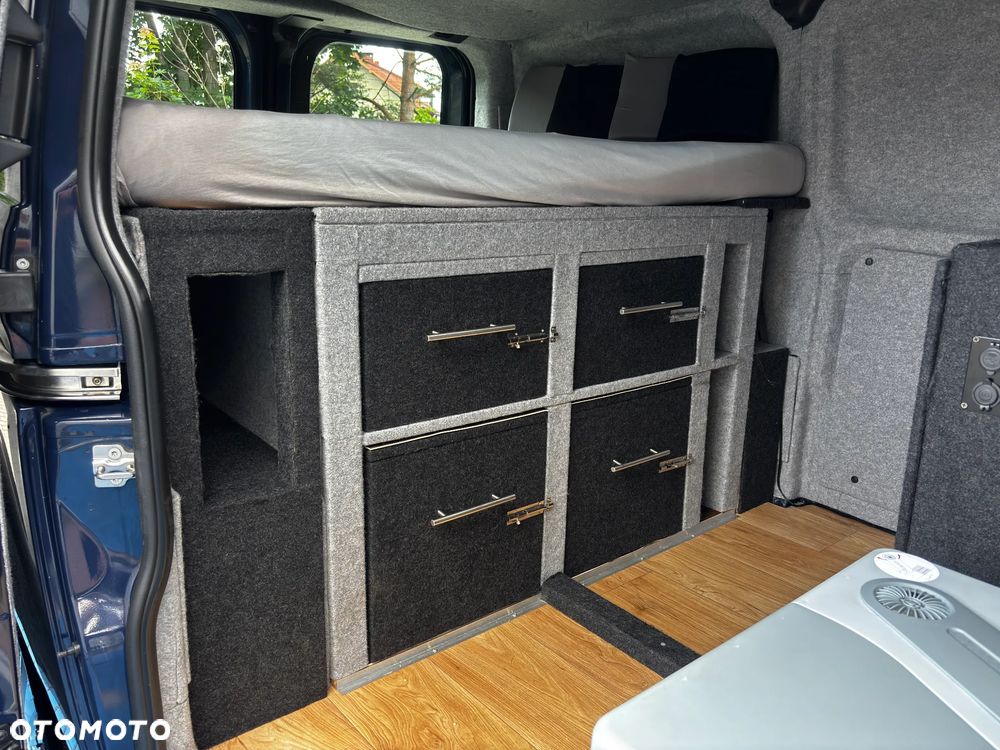 Ford TRANSIT CUSTOM - 10