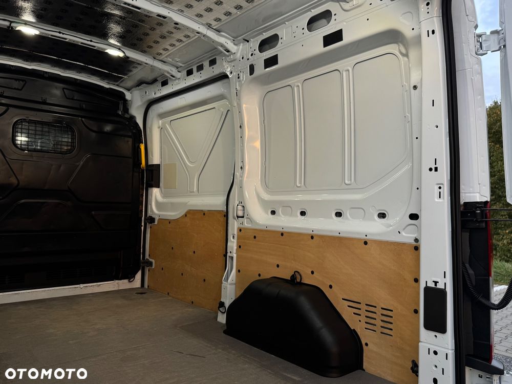 Ford TRANSIT LIFT L2H2 KLIMA LEDY CZUJNIKI HAK MAŁY PRZEBIEG PERFEKCYJNY Z NIEMIEC! - 31