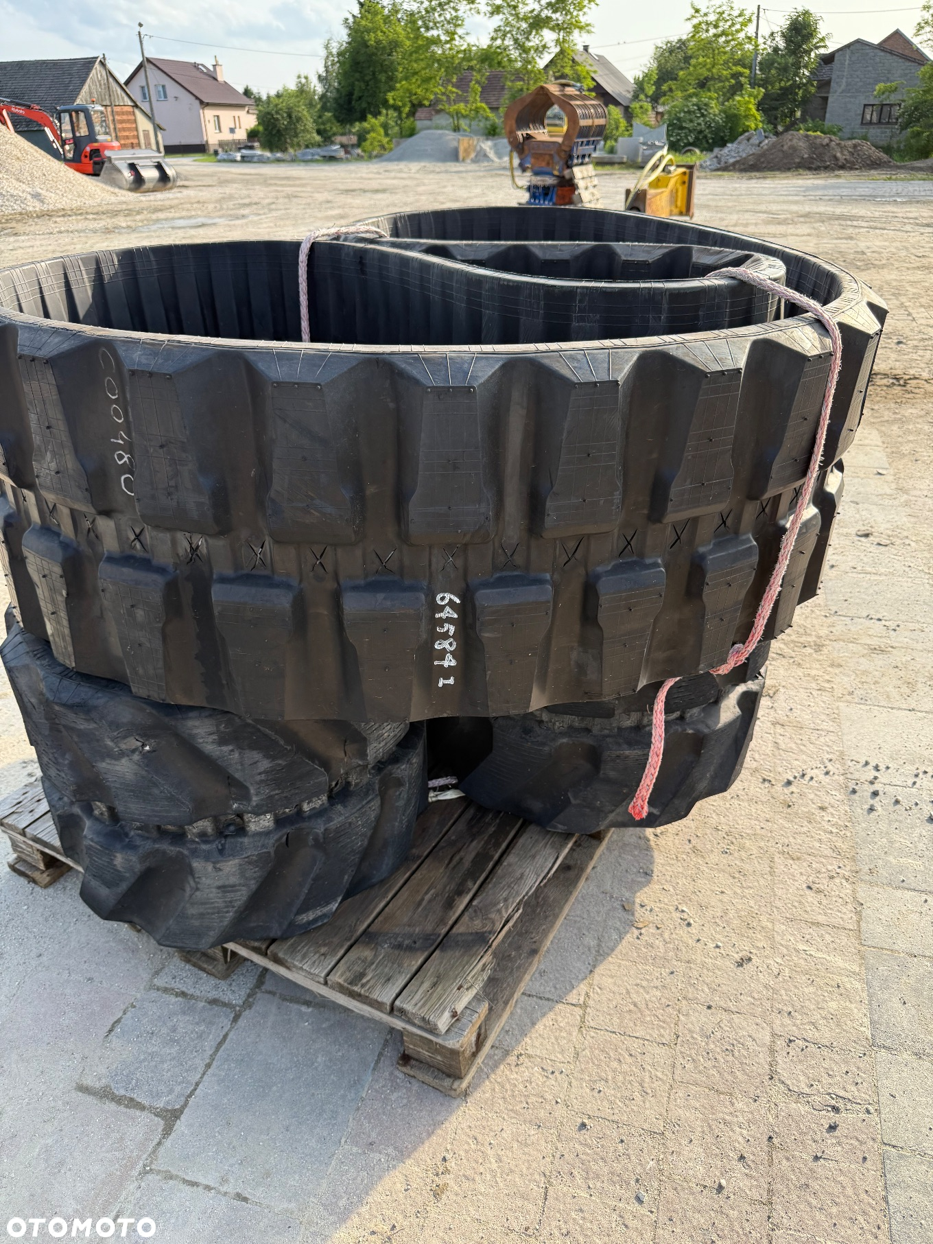 Caterpillar - 17