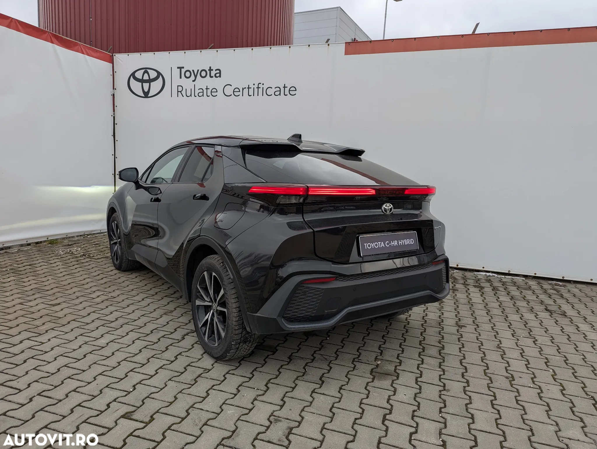 Toyota C-HR 2.0 PHEV 223 CP 4x2 CVT Dynamic - 5