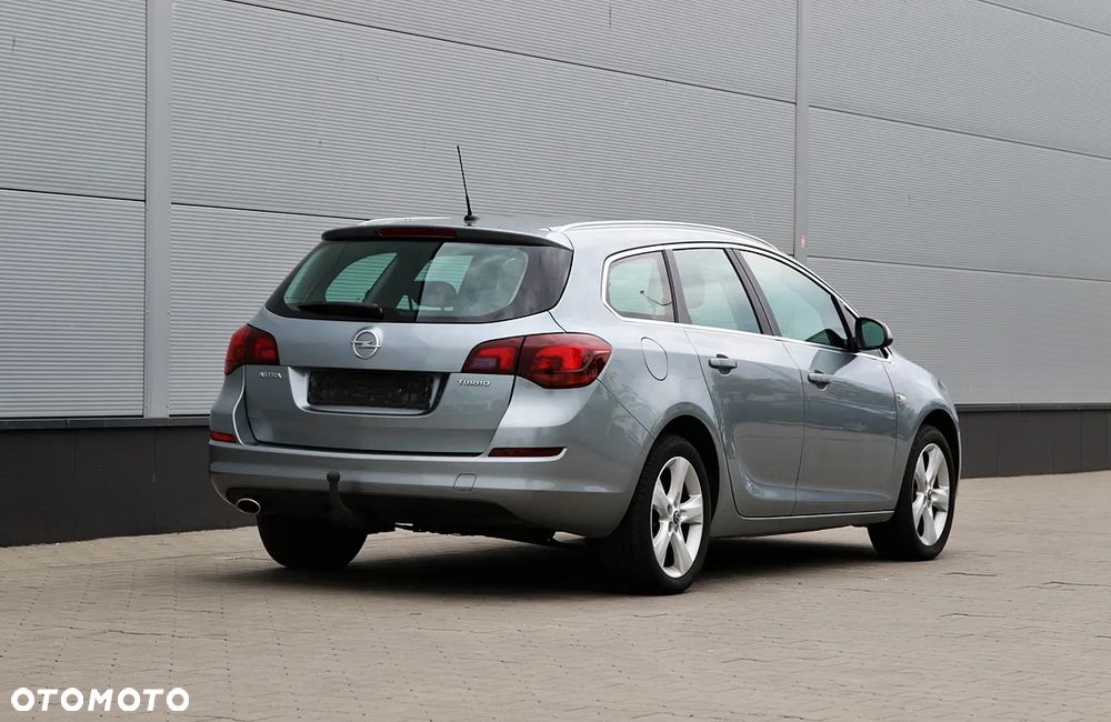 Opel Astra 1.4 T Enjoy - 8