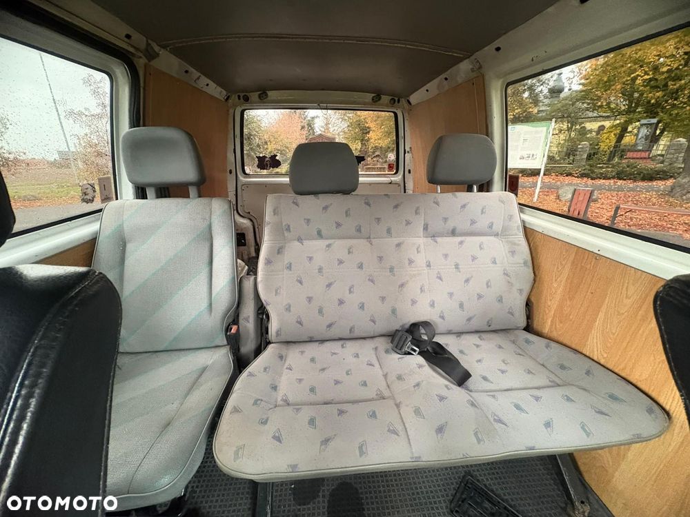 Volkswagen Transporter - 8