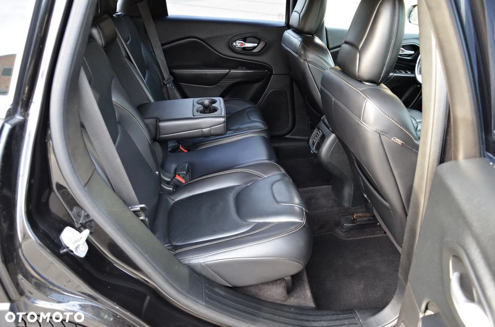 Jeep Cherokee 2.0 MJD Active Drive I Limited - 33