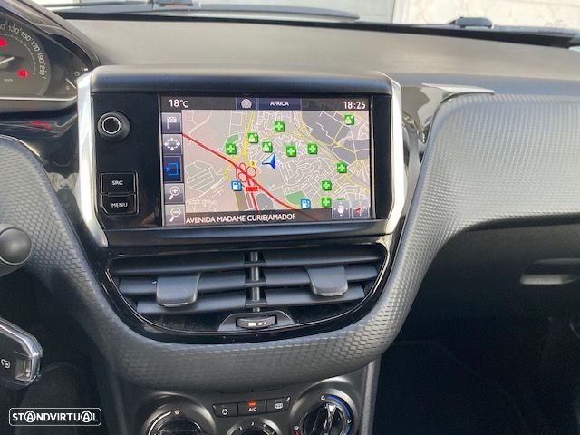 Peugeot 2008 1.2 PureTech Style - 10