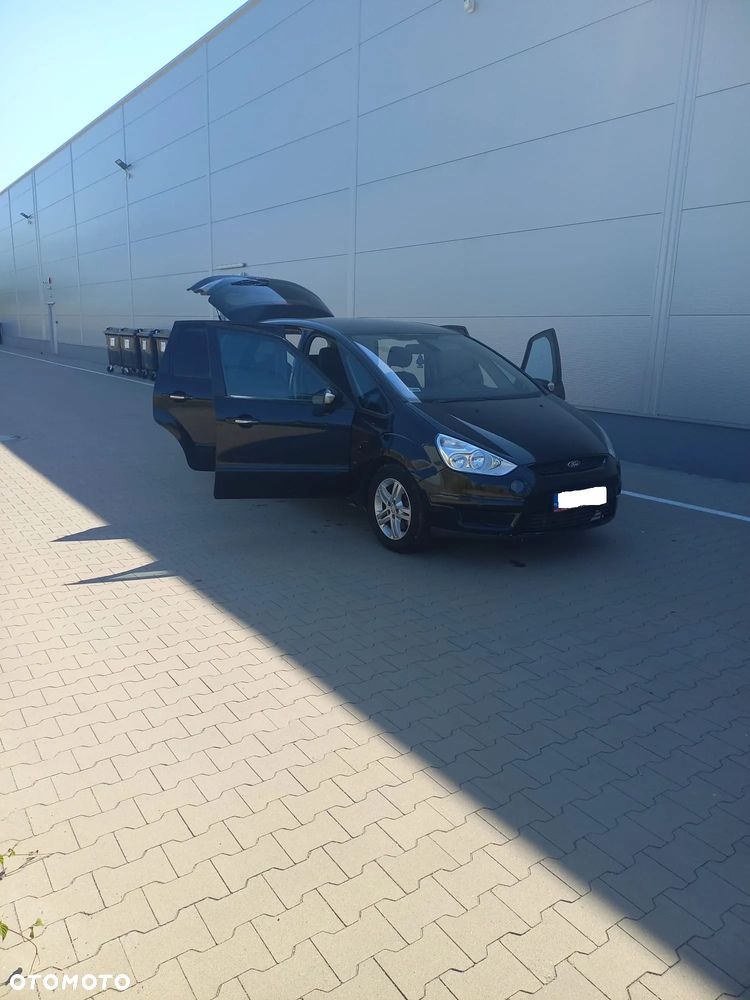 Ford S-Max - 19