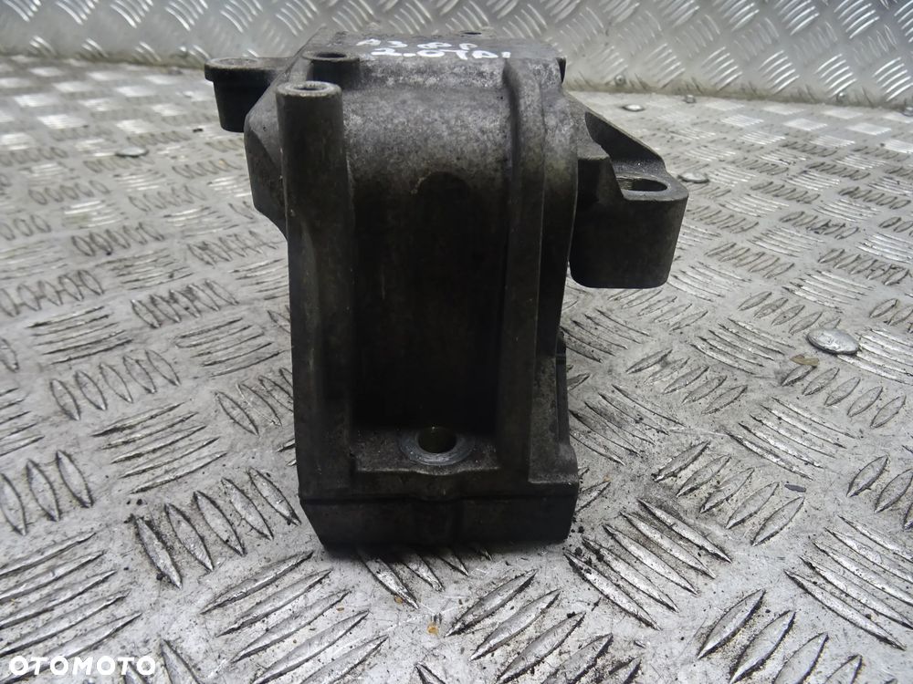AUDI A3 8P 03-07 2.0 TDI ŁAPA PODUSZKA SILNIKA 1K0199262 - 5