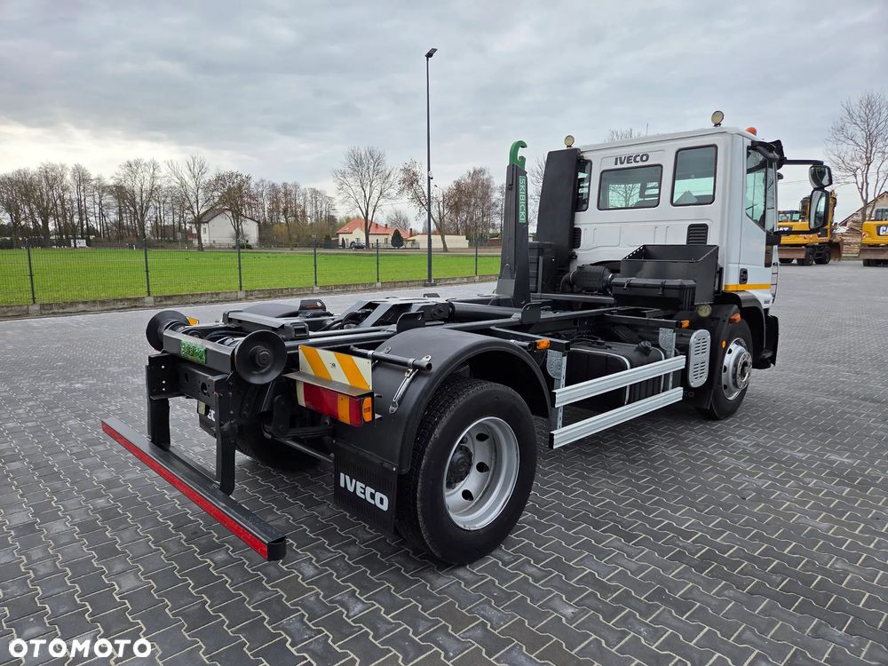 Iveco 120E220 - 4