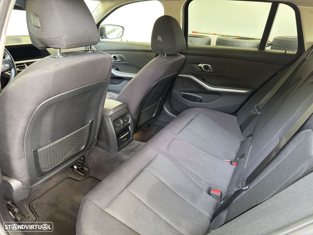 BMW 330 e Corporate Edition Auto - 26