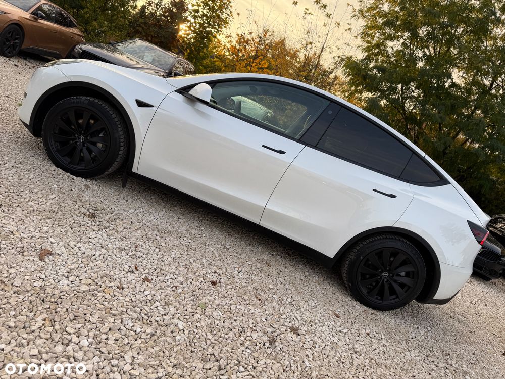 Tesla Model Y RWD - 3