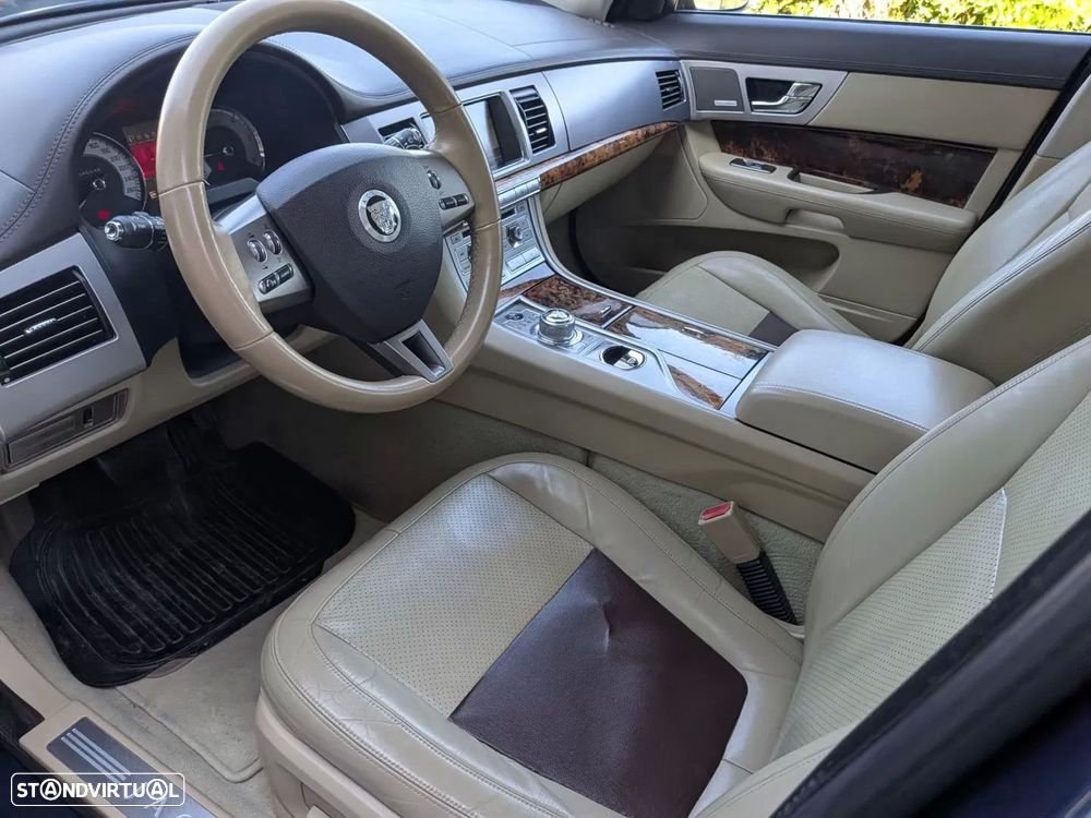 Jaguar Xf 2008 photo 3