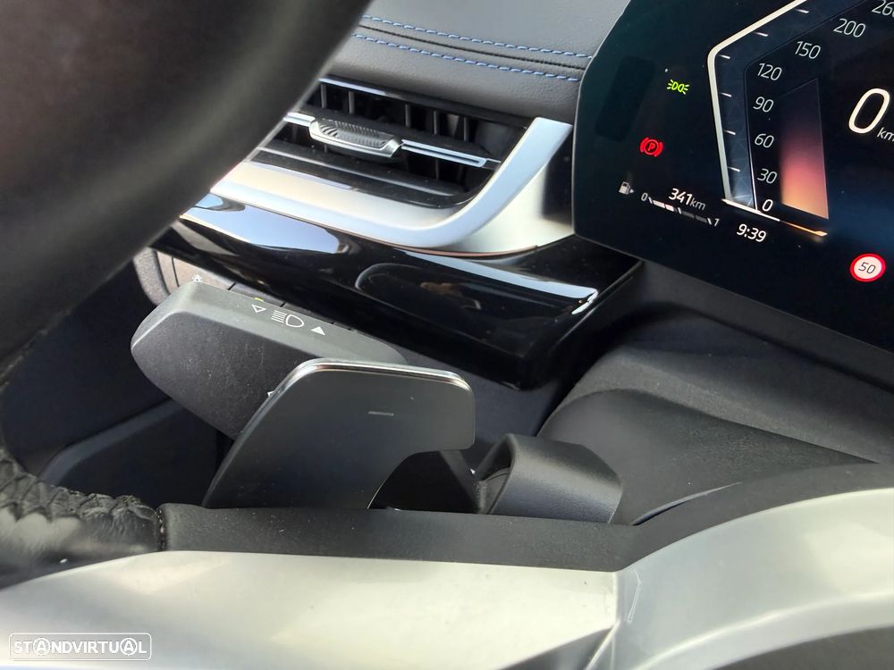 BMW 218 Active Tourer d Pack Desportivo M Auto - 28