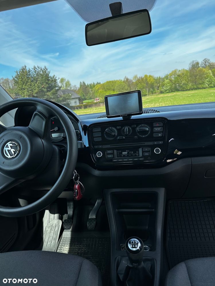 Volkswagen up! move - 6