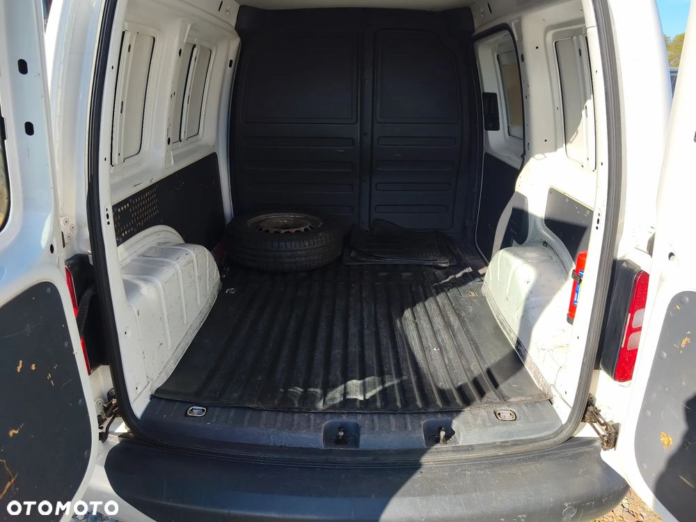 Volkswagen Caddy - 11