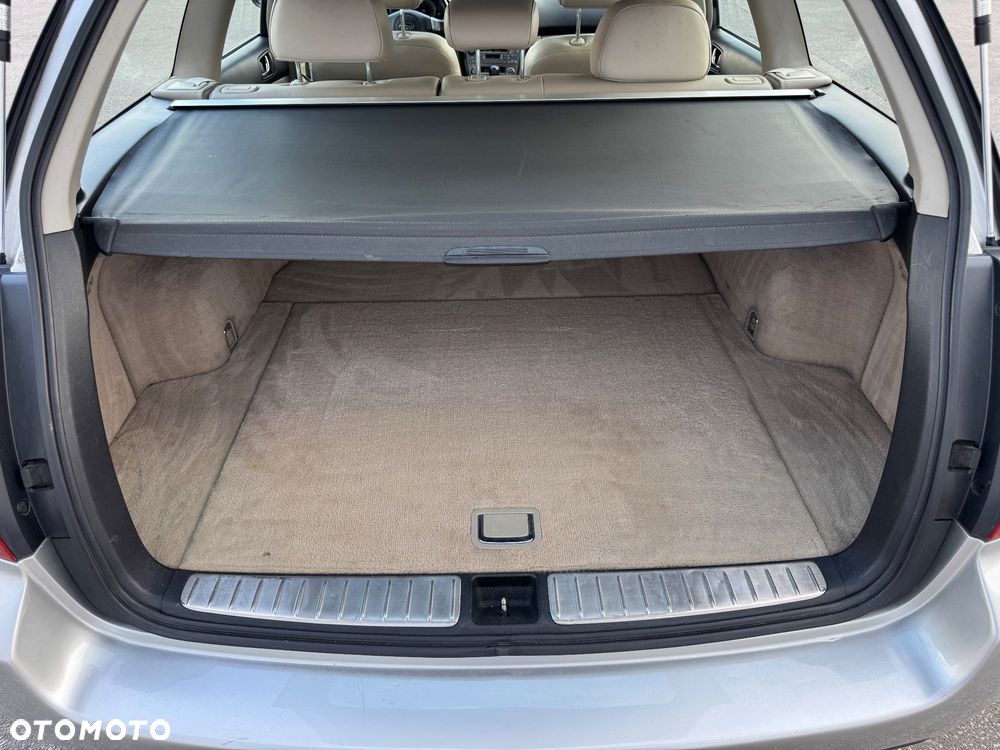 Subaru Outback Legacy 3.0RE NAV/NSE - 22