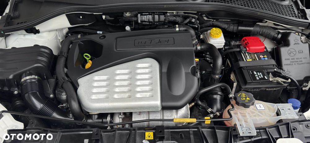 Fiat Tipo Kombi 1.4 T-Jet Business Line - 32