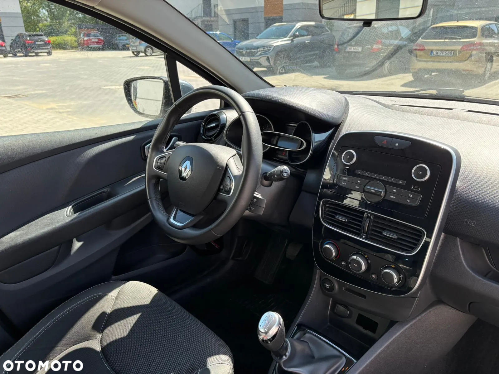 Renault Clio 1.2 16V Alize - 23