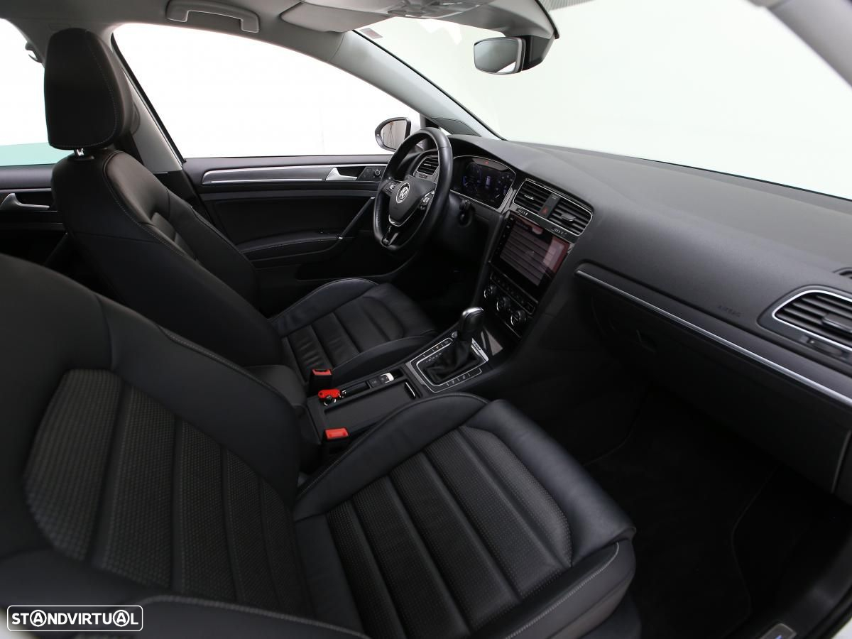 VW e-Golf AC/DC - 11
