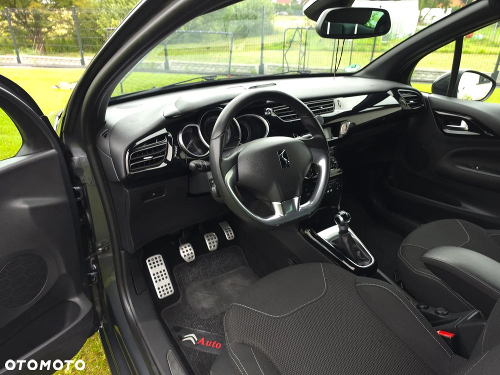 Citroën DS3 VTi 120 SoChic - 24