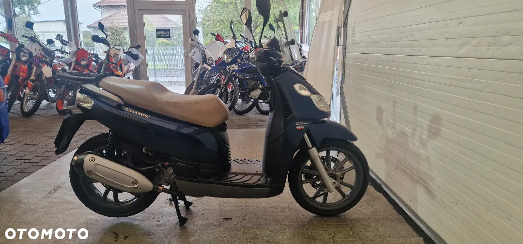 Piaggio Carnaby - 18