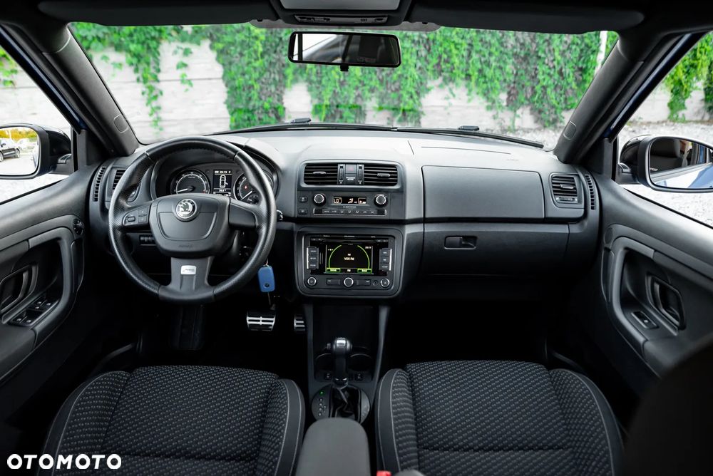 Skoda Fabia 1.4 TSI DSG RS - 30