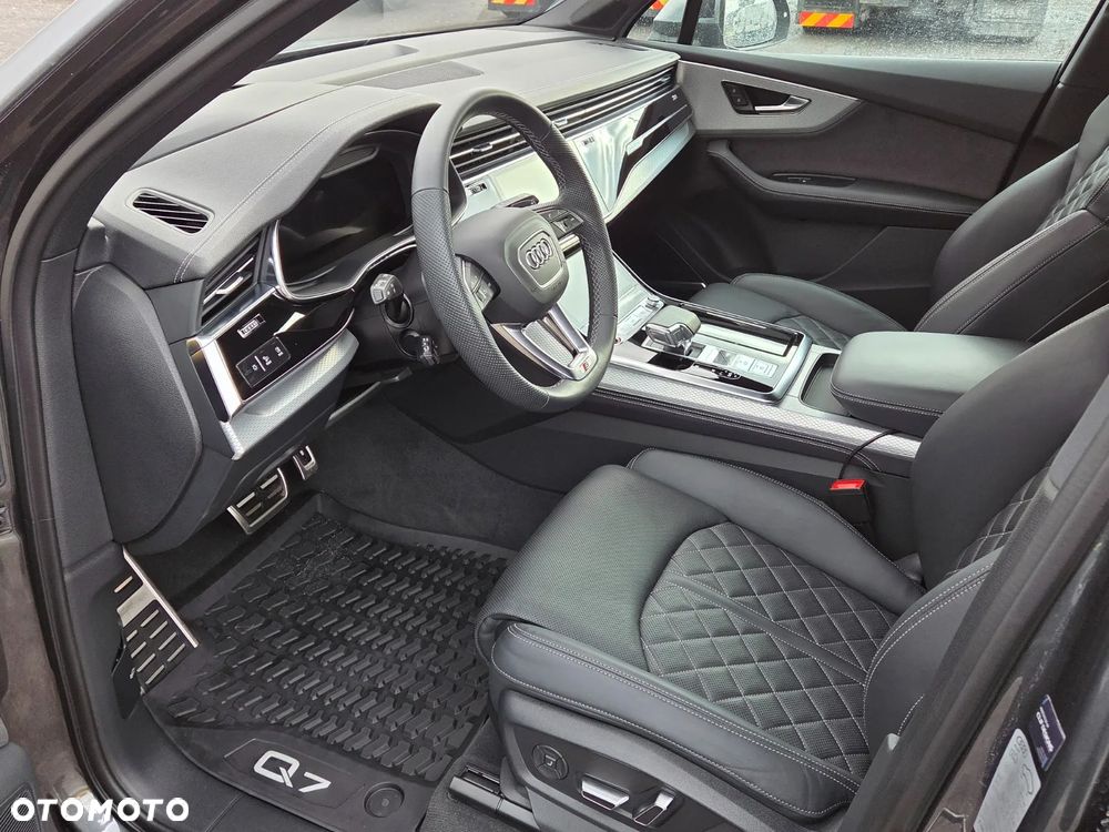 Audi SQ7 - 25