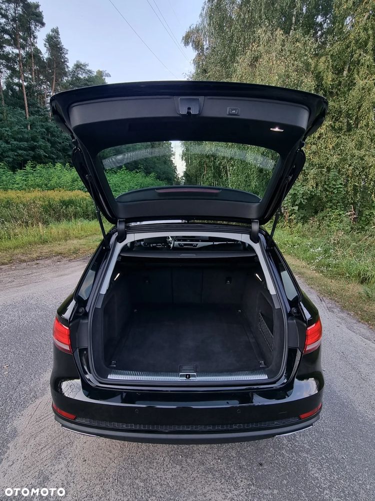 Audi A4 Avant 2.0 TDI S tronic - 16