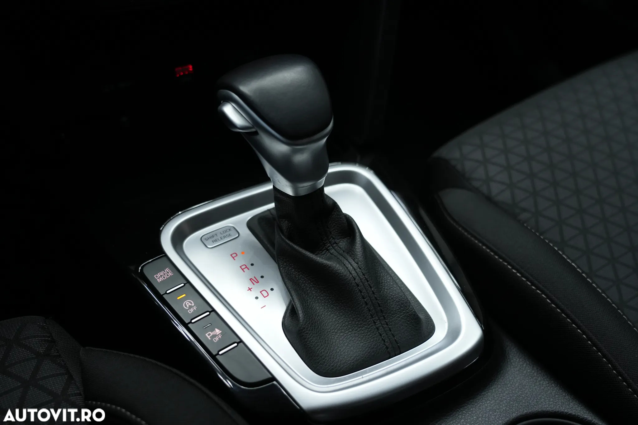 Kia Ceed 1.6 CRDi Eco-Dynamics+ (48V Mild-Hybrid) DCT7 Spirit - 13