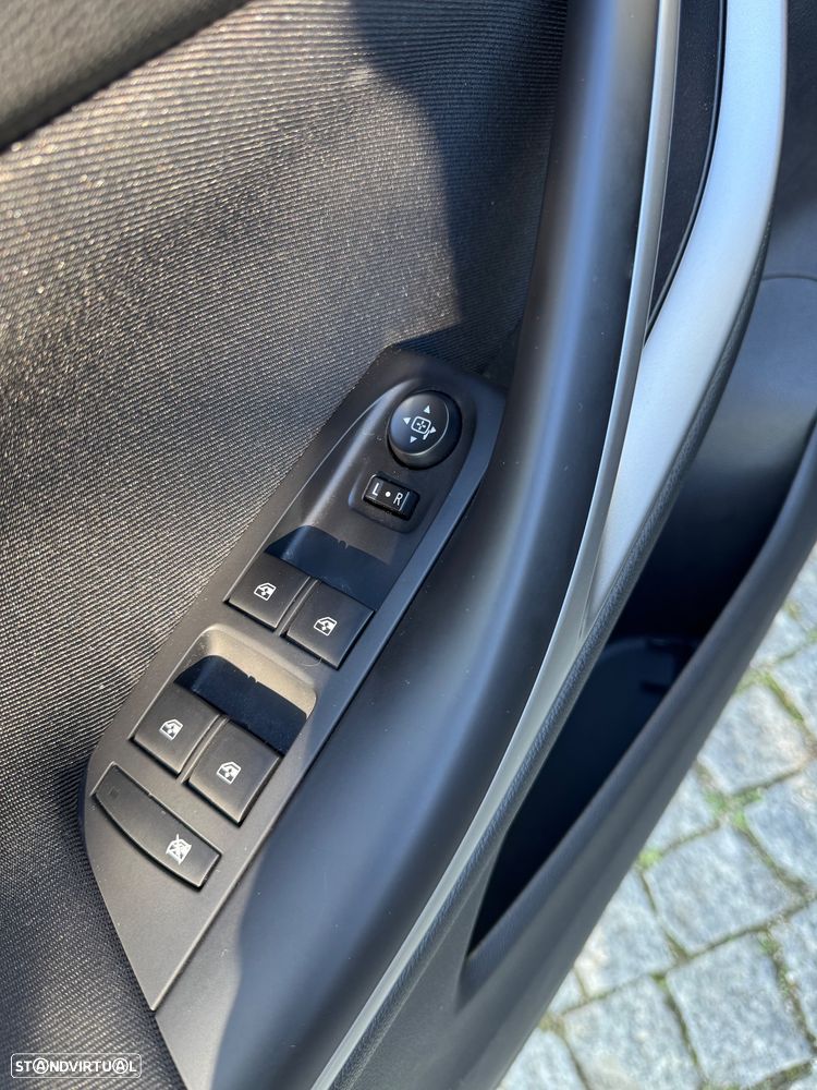 Opel Astra 1.2 Turbo Start/Stop 120 Anos - 15