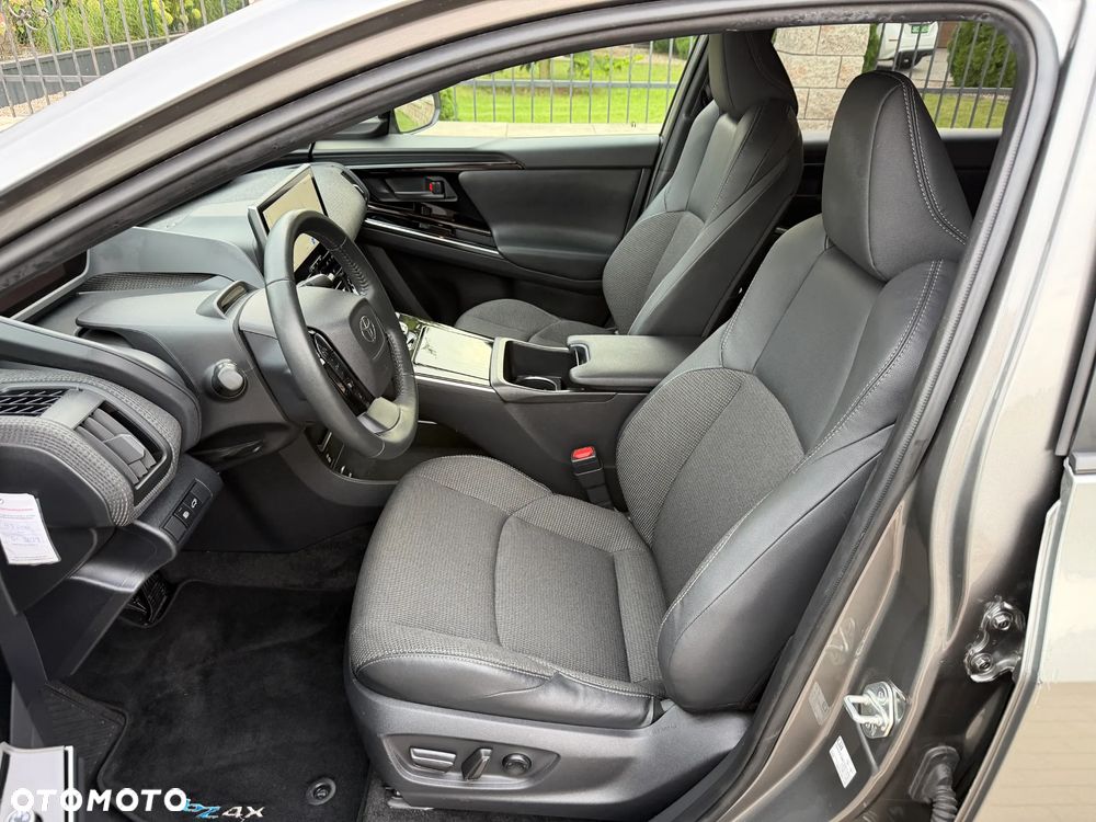 Toyota bZ4X Comfort - 11