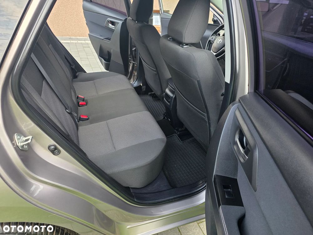 Toyota Auris 1.6 Valvematic Edition - 11