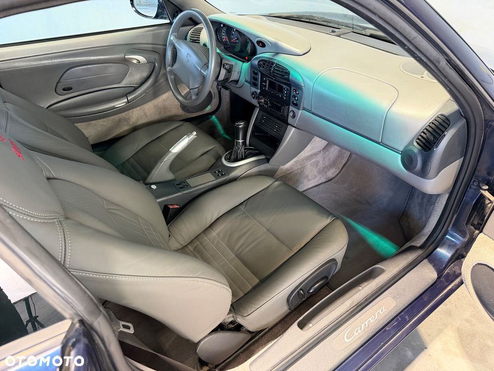 Porsche 911 Carrera - 13