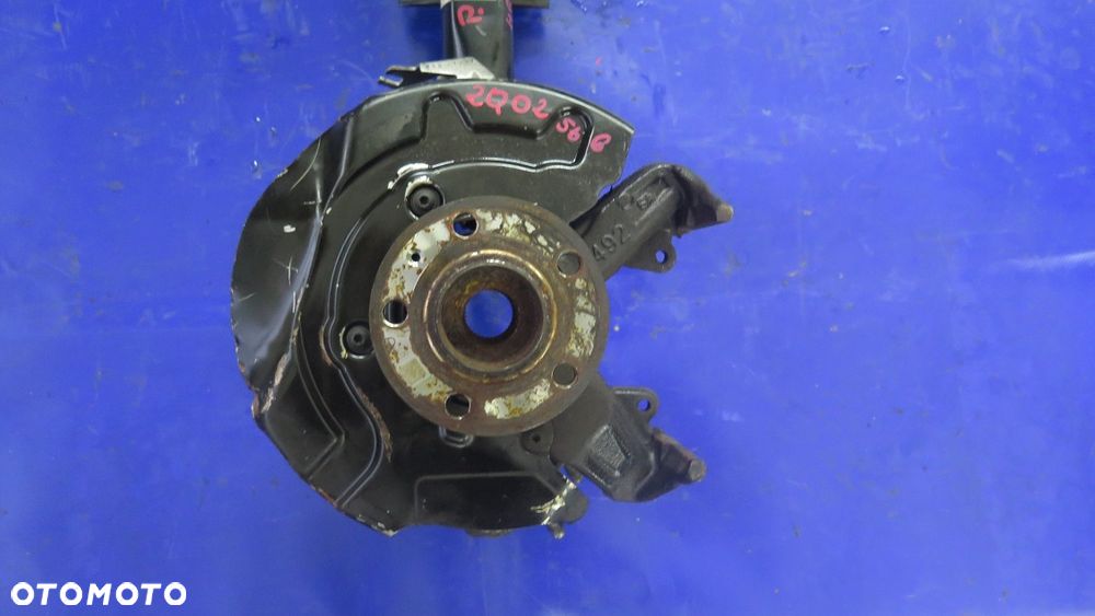 Zwrotnica + Piasta Przód Prawa VW Polo VI / Arona / T-Cross / Scala 2Q0256G – ORYGINAŁ - 1