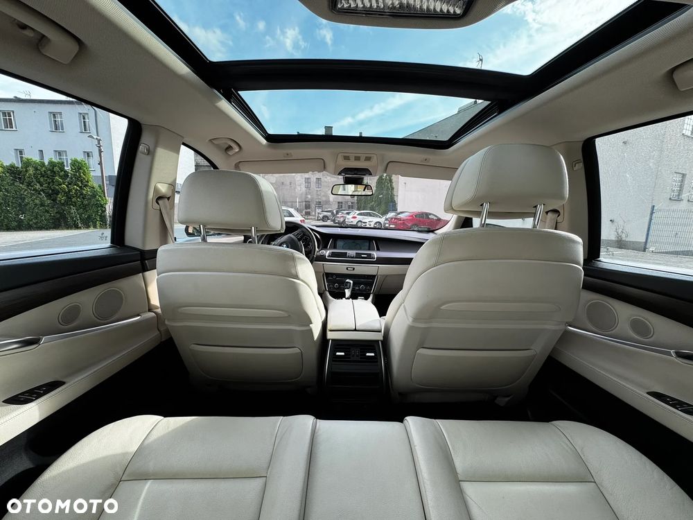 BMW 5GT 520d - 13