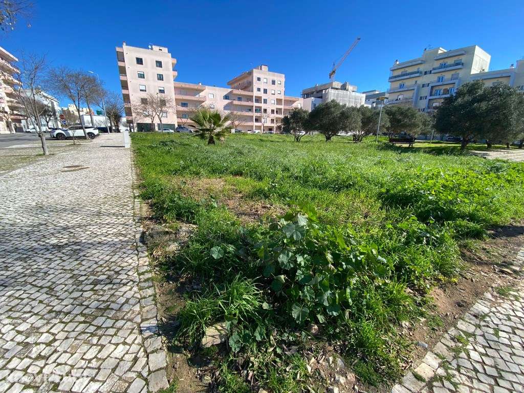 Lote de terreno urbano para construção de 23 fogos + 1 loja, Loulé,... - Grande imagem: 5/5