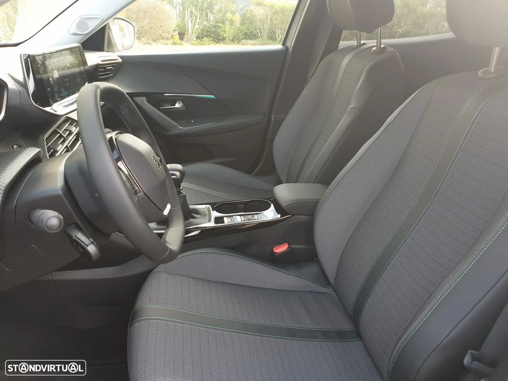 Peugeot 2008 1.2 PureTech Allure - 9
