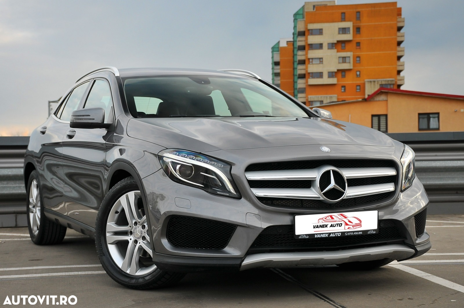 Mercedes-Benz GLA 200 (CDI) d 7G-DCT AMG Line - 2
